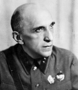 Яков Серебрянский в 1941 году. Архивное фото Яков Серебрянский в 1941 году. Архивное фото