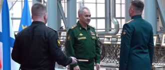 Шойгу вручил участникам СВО медали «Золотая Звезда» за мужество и героизм